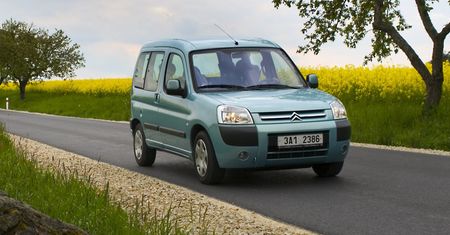 Używany Citroen Berlingo w pigułce. Tani kombivan do wszystkiego