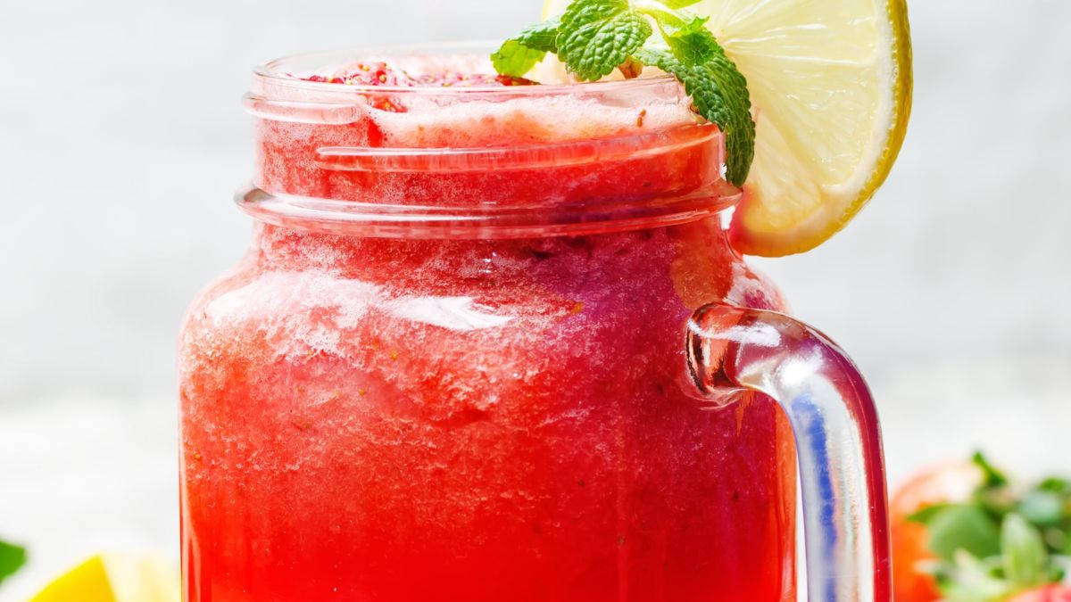 Lemoniada truskawkowa ratuje mnie w lato