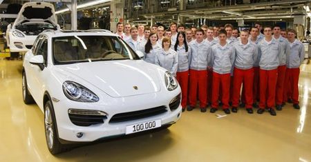 Porsche Cayenne x 100 000!