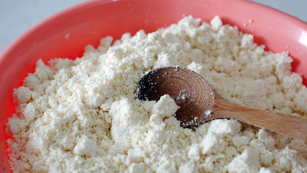 Przepis na domowy serek topiony.