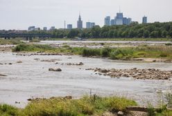 Rekordowo niski poziom Wisły w Warszawie. Zabraknie wody w kranach?