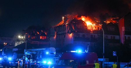 Pożar bloku w Ząbkach. Tu mieszkańcy mogą się udać po pomoc