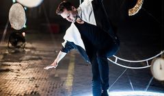 Teledysk „Podróżnik” Krzysztofa Zalewskiego niestandardowo promuje letnią kolekcję IKEA