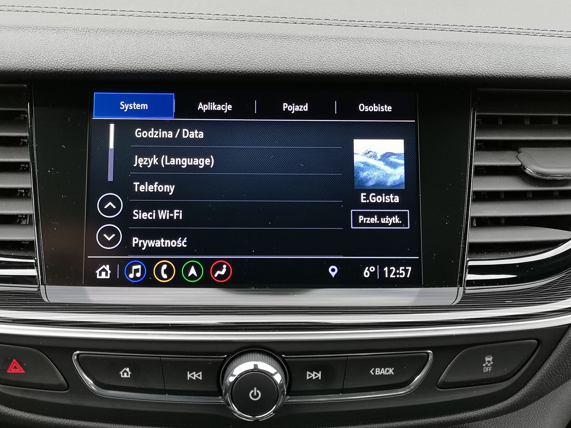 Opel Insignia Sports Tourer: System Multimedia Navi Pro, fabryczne audio i systemy wsparcia kierowcy 11