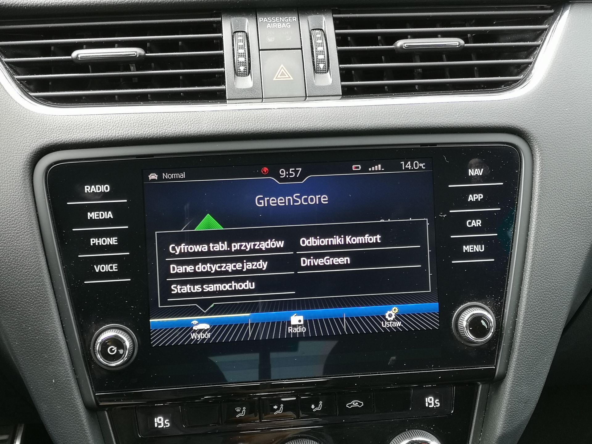 Skoda Octavia RS: audio Canton, zmienne tryby jazdy i system Amundsen 24