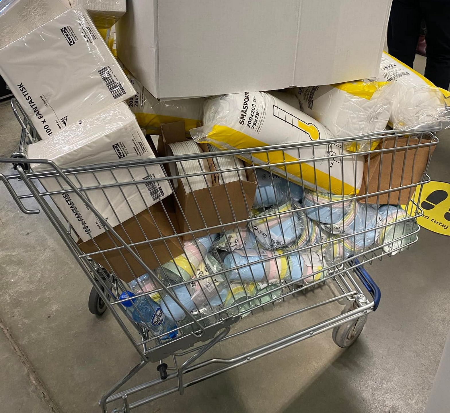 Ikea, pomoc dla Ukrainy