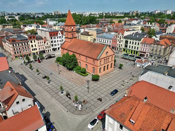 Turystów nie brakuje w Toruniu. Takie pamiątki kupują najchętniej