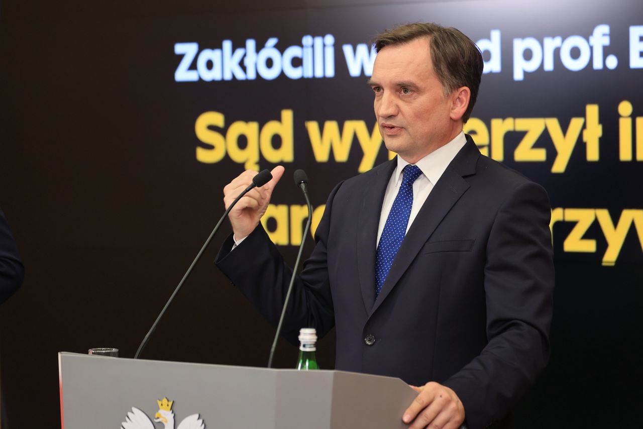 Skandaliczna interwencja policji w szpitalu. Wkracza Ziobro