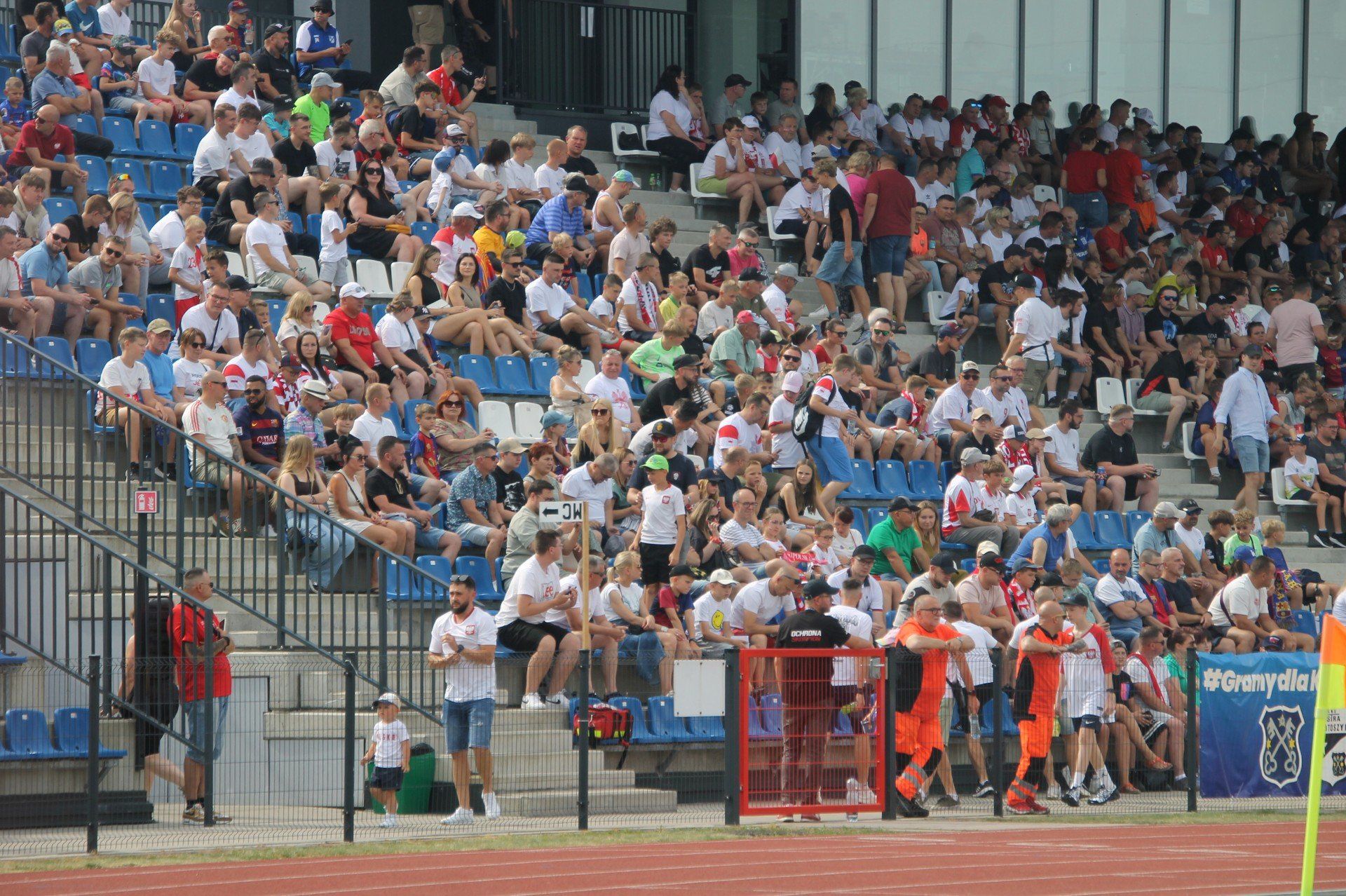 Mecz Retro Reprezentacji Polski z Oldboysami FC Barcelona rozegrany został na krotoszyńskim stadionie w sobotę, 5 lipca