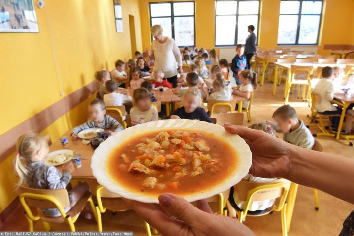 Skarga na obiad w przedszkolu. Dyrektorka wyśmiała matkę