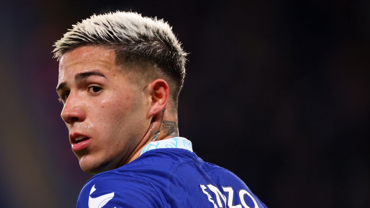 LONDON, ENGLAND - FEBRUARY 03:  Enzo Fernandez of Chelsea during the Premier League match between Chelsea FC and Fulham FC at Stamford Bridge on February 3, 2023 in London, United Kingdom. (Photo by Marc Atkins/Getty Images)