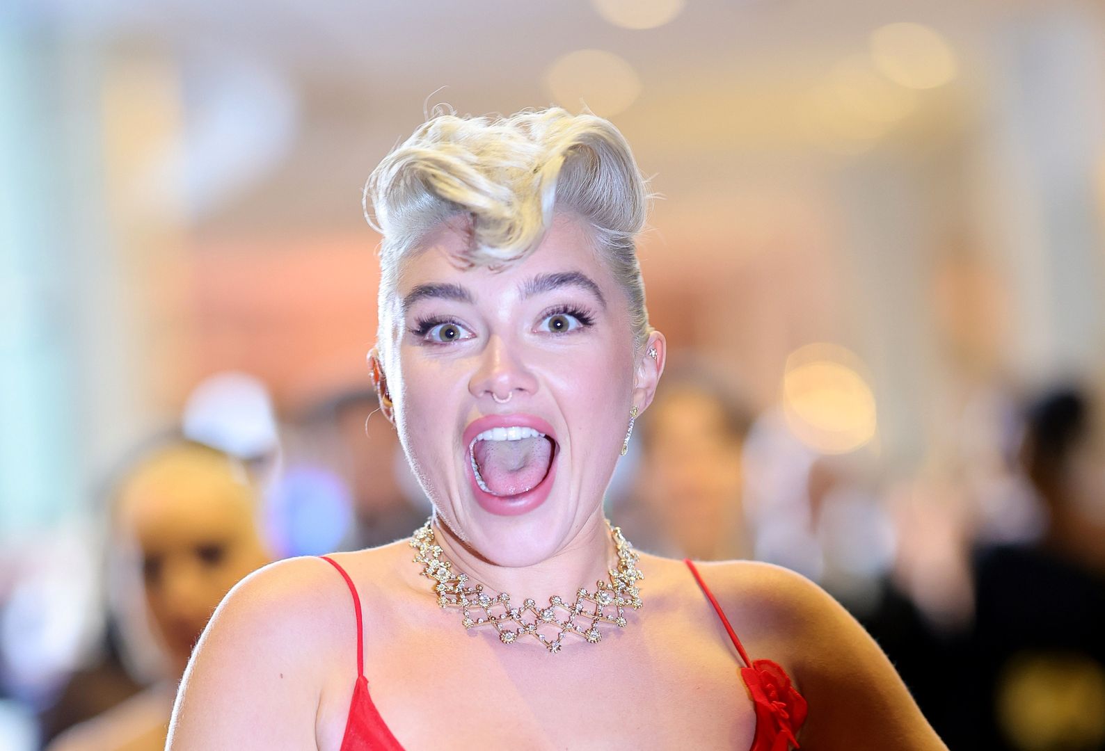 Florence Pugh zagrała w jednym z największych hitów 2023 r., "Oppenheimerze" Christophera Nolana