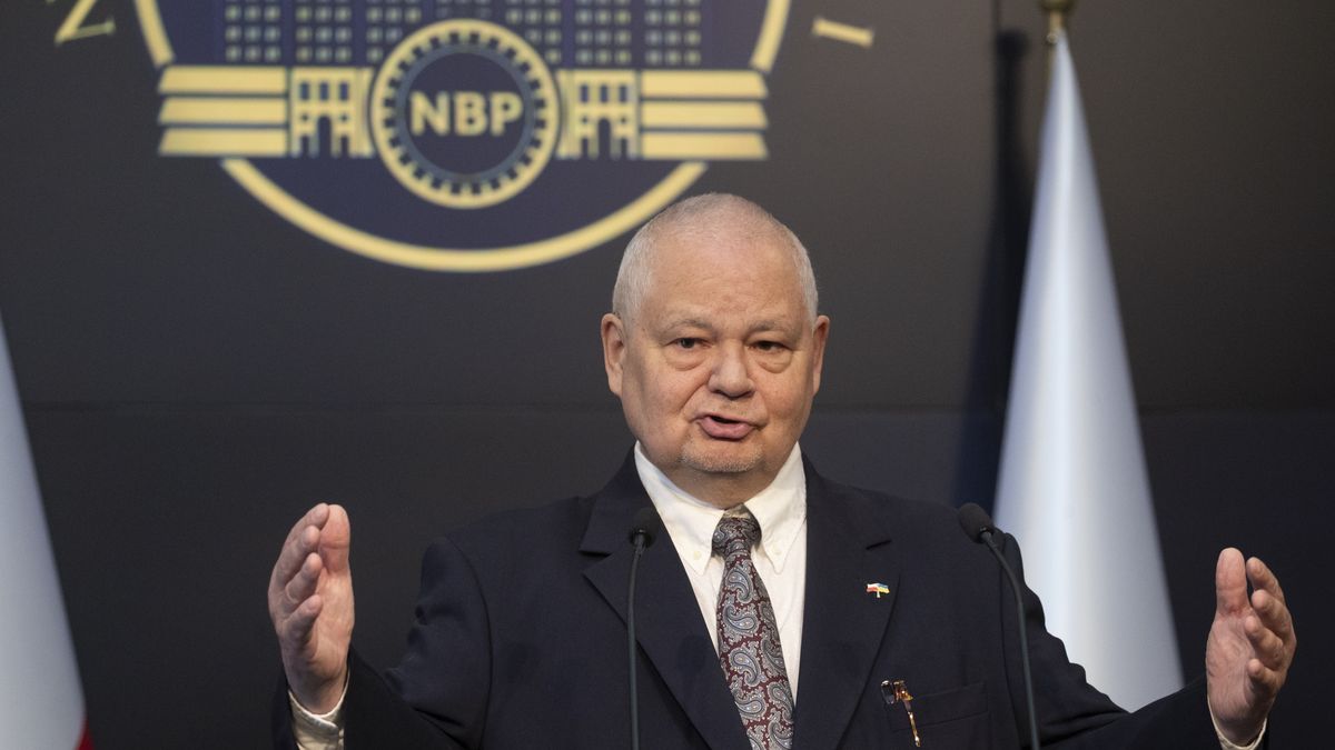 06.05.2022. Warszawa. Konferencja prasowa prezesa Narodowego Banku Polskiego po posiedzeniu Rady Polityki Pienieznej.  n/z Adam Glapinski