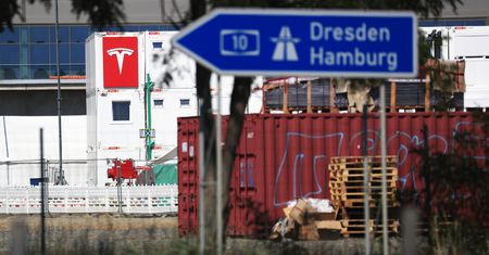 Tesla może ruszać z produkcją w Niemczech. Dostała warunkowe pozwolenie
