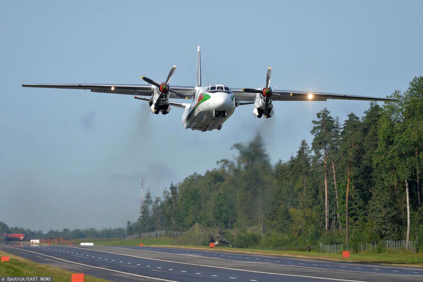 Rosja. Urwał się kontakt z samolotem An-26. Na pokładzie 29 osób
