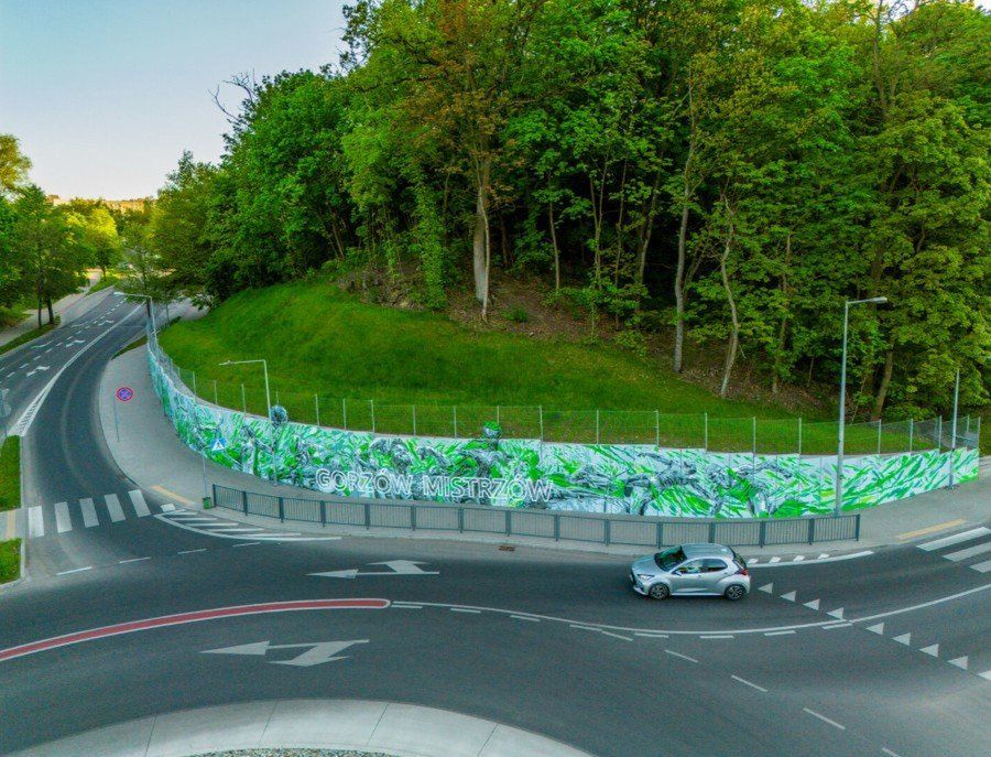 Rondo koło Słowianki ma już ponad rok. Od kilku tygodni jest przy nim mural Gorzów Mistrzów, do którego ma nawiązywać nazwa ronda.