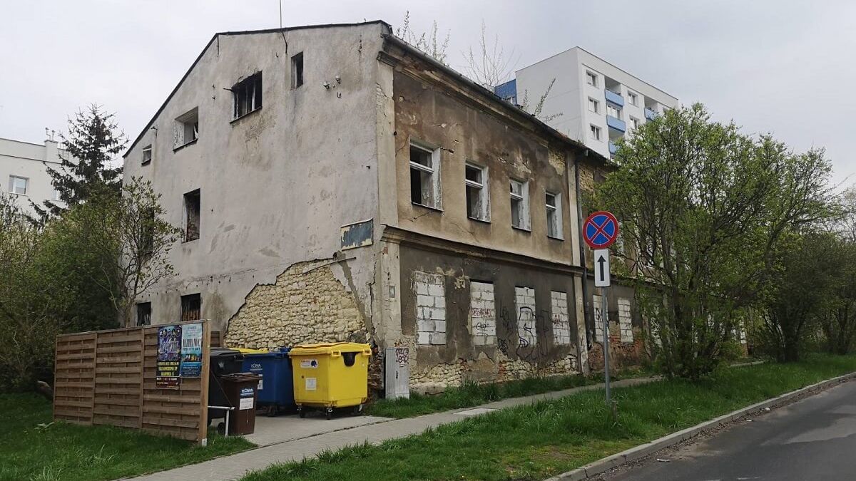 Pustostan przy ul. Czwartek 14