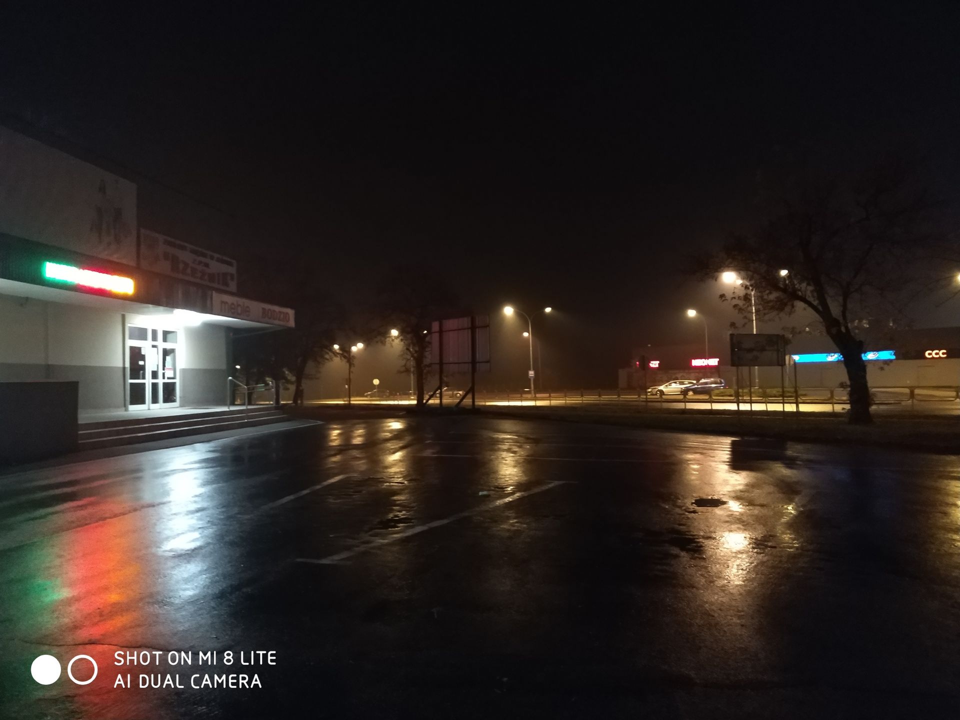 Xiaomi Mi 8 Lite – test. Sprawdziliśmy, czy warto kupić tańszą wersję topowego smartfonu 20