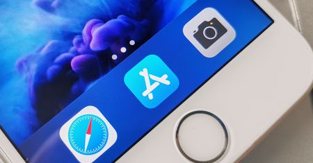 Apple przepuściło adware. 17 aplikacji zostało usuniętych z App Store