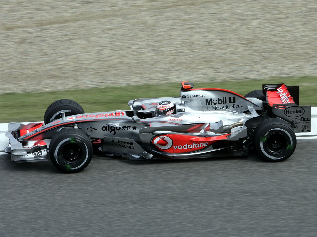 McLaren MP4-22 - zupełna odwrotność czystej linii z lat 90.