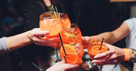 Aperol - kalorie, właściwości, wpływ na zdrowie, aperol spritz
