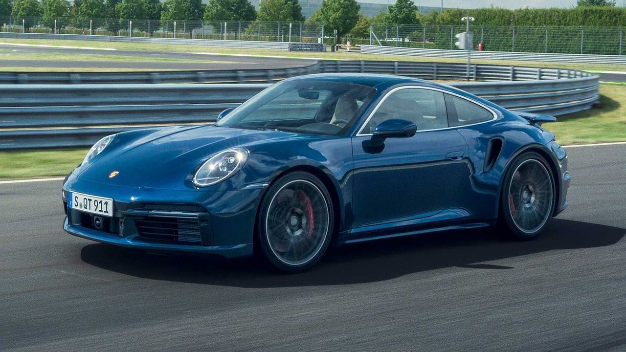 Niespodzianka od Porsche. Prawdziwe osiągi 911 Turbo S Lightweight zwalają z nóg