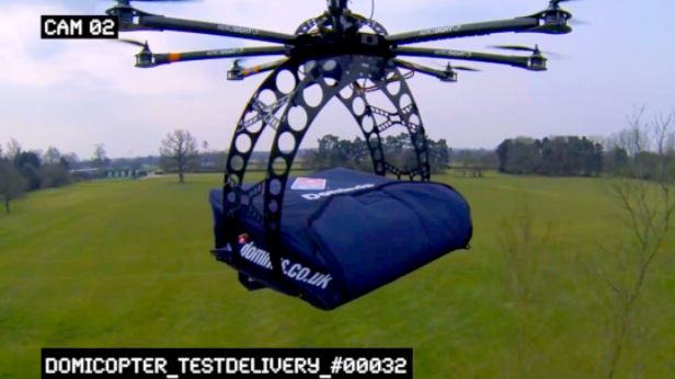 WTF dnia: pizza dostarczana dronem [wideo] 1