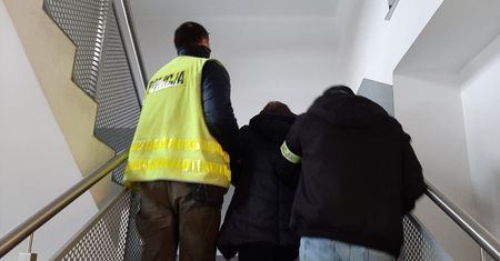 Śląskie. Fałszywa policjantka w akcji. Podejrzliwi okazali się pocztowcy