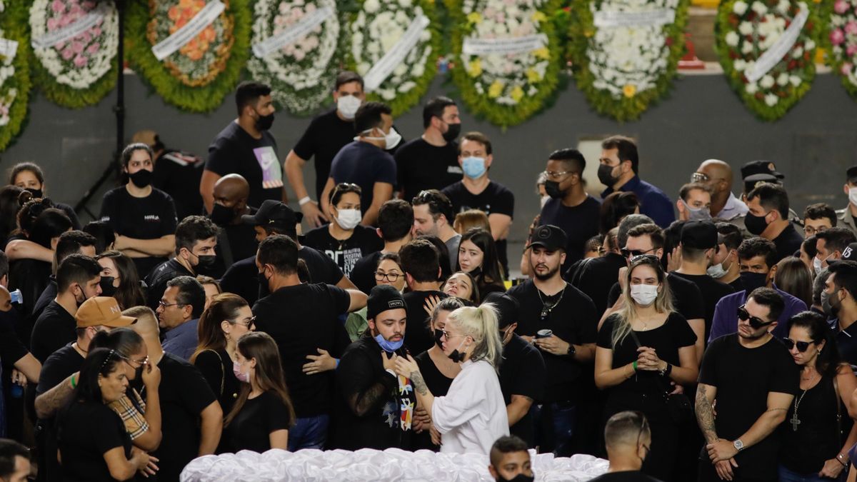 Brazylijczycy tłumnie żegnali zmarłą gwiazdę