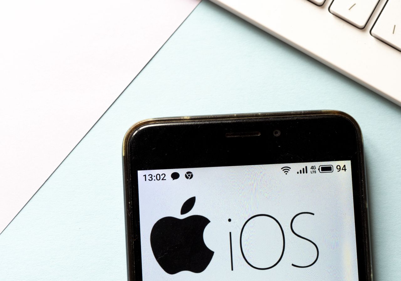 Apple uniemożliwia downgrade iOS-a od wersji 14.5.1