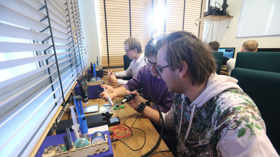 Laboratorium zostało otwarte w budynku Wydziału Budowy Maszyn i Lotnictwa.