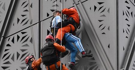 Wspinał się na wieżowiec w Argentynie. Oto, co może grozić Polakowi