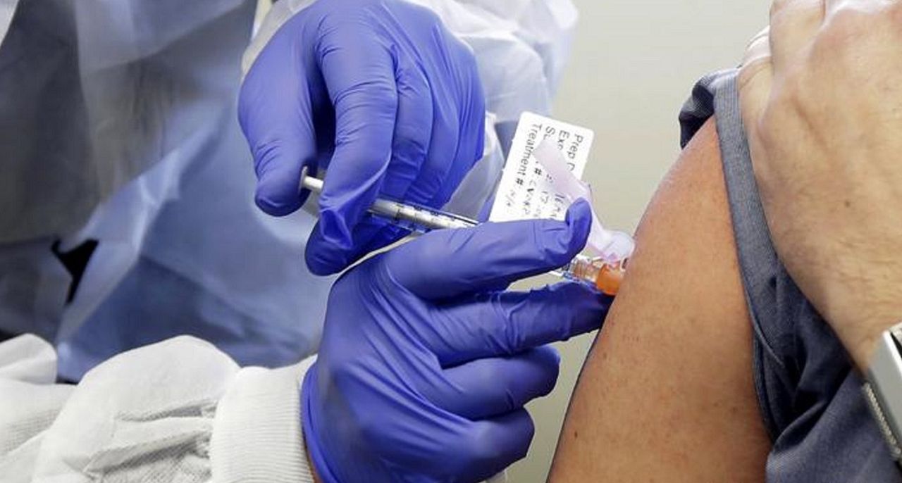 Szczepionka na koronawirusa coraz bliżej? W USA uruchamiają "szybką ścieżkę"
