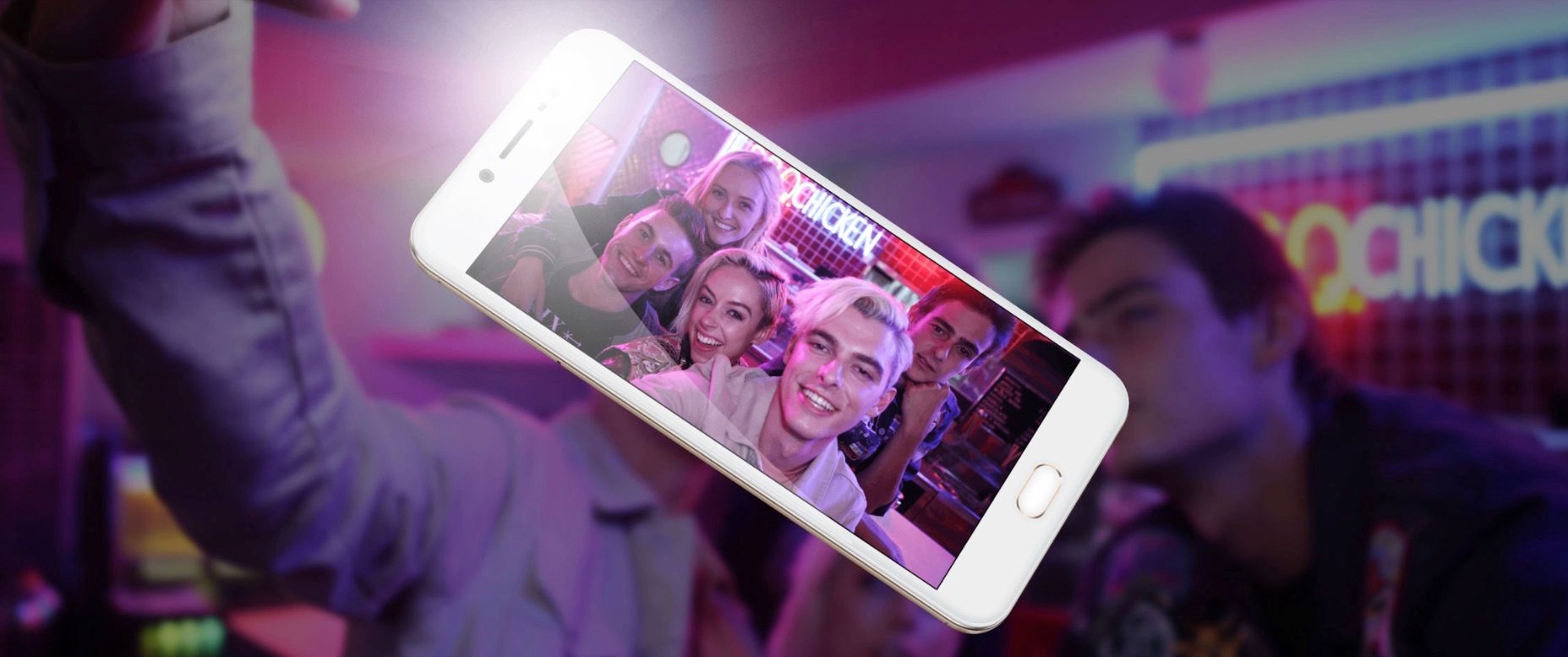 vivo V5 oficjalnie. Oj, dawno nie widziałem równie bezsensownego smartfona 1