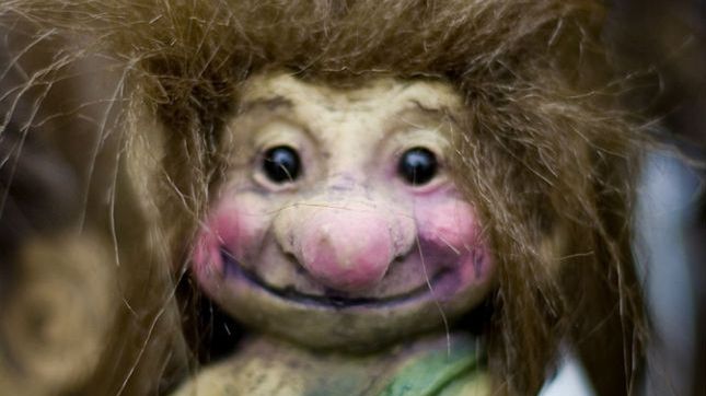 Internetowe trolle do więzienia? To nie żart, to nowe prawo w Wielkiej Brytanii 1