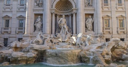 Rzym stawia bramki przy Fontannie di Trevi. Symbol miasta przestanie być całkowicie darmowy