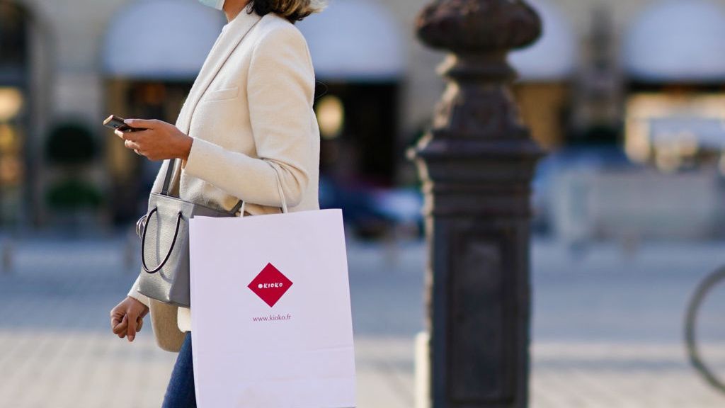 Nie obsłużyła klientki bez maseczki. Sprawa skończyła się w sądzie