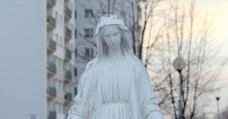 Częstochowa. Ktoś uszkodził figurę Matki Boskiej. Ma odrąbane dłonie