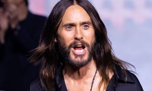 Jared Leto PRZERYWA MILCZENIE po oskarżeniach o przemoc seksualną
