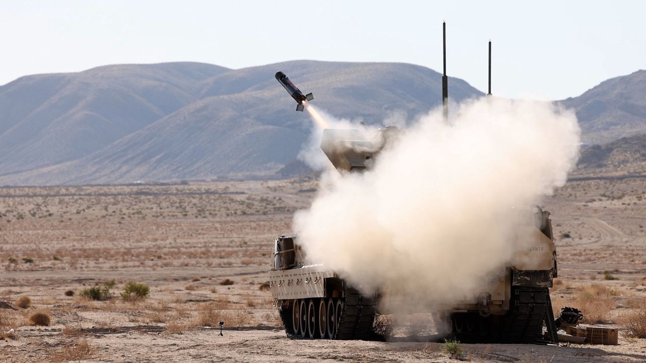 The M2 Bradley fires a mysterious 670 missile.