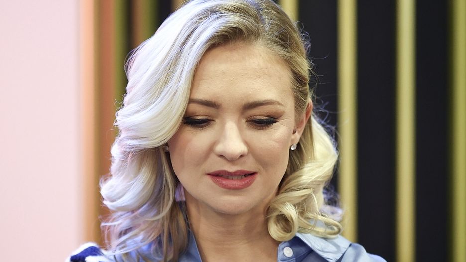 scena z: Barbara Kurdej-Szatan, SK:, , fot. AKPAdamskie, Do dwóch razy sztuka, "Do dwóch razy sztuka" - próba medialna spektaklu, kobieta, makijaż wyrazisty, próba medialna, spektakl, Teatr, portret, Barbara Kurdej-Szatan