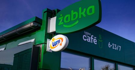 Oszuści atakują. Na celowniku klienci Żabki