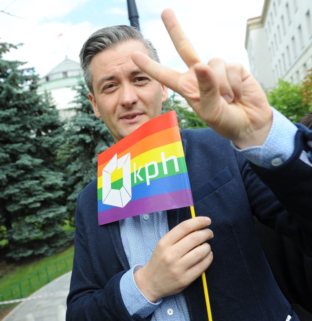 Danuta Holecka wyraża poparcie związków homoseksualnych w rozmowie z Robertem Biedroniem