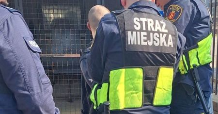 Pił na peronie w Warszawie. Odkryli, kim jest 30-latek