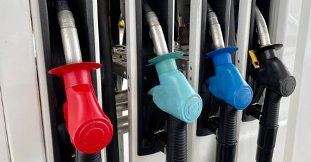 Jest szansa na tańsze paliwo. "Niebezpieczne będą dwa najbliższe kwartały"