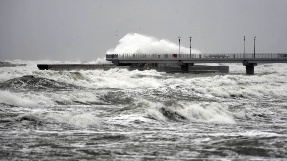 Ostrzeżenia IMGW. Nad Polskę nadciąga wichura 