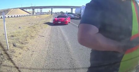Przerażający moment na autostradzie. Wszystko nagrała kamerka w aucie