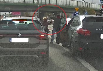 Policja zna tożsamość krewkiego kierowcy Porsche. Szykują zatrzymanie
