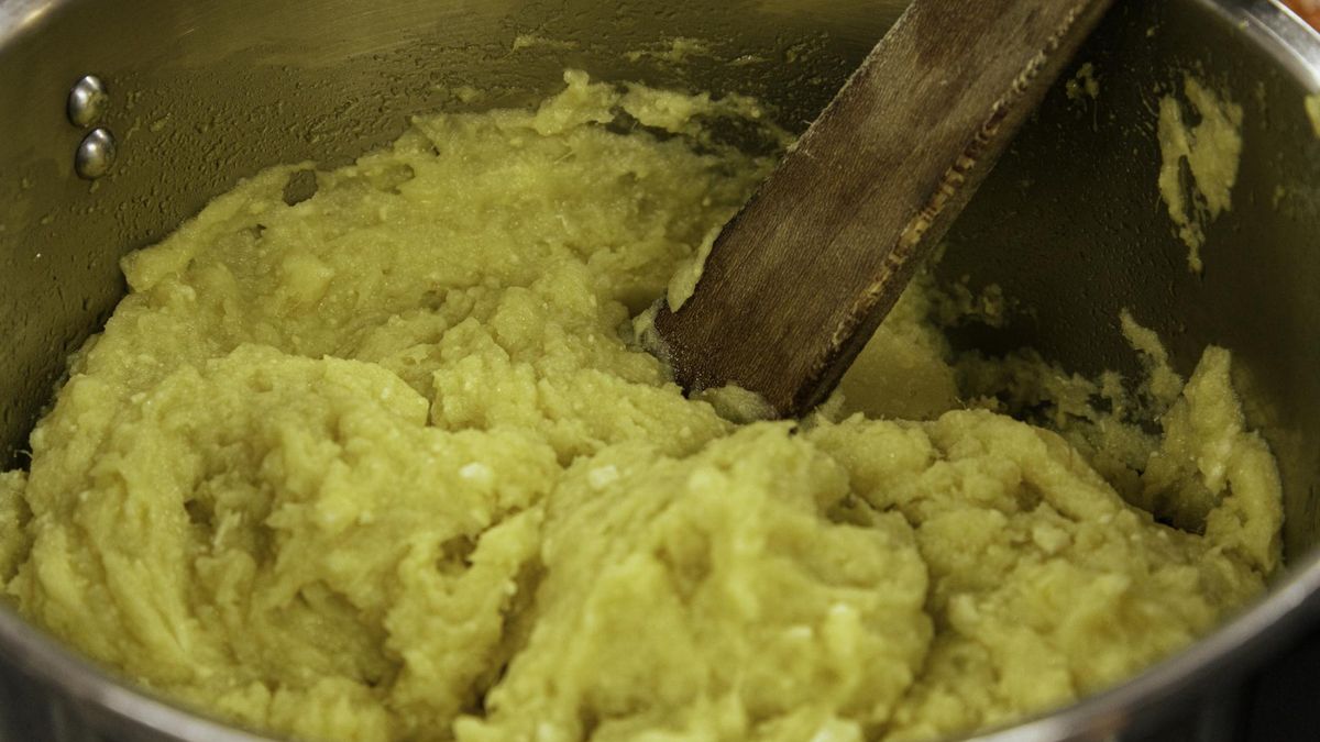 Ziemniaki to niezwykle popularny produkt żywnościowy, z którego można przyrządzić knedle, kluski śląskie czy frytki