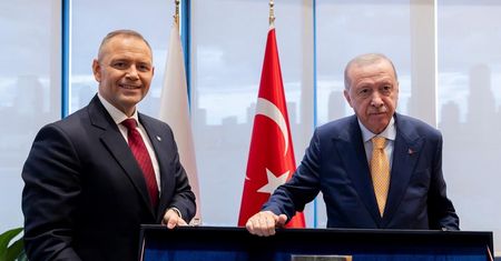 "Rewanż" Nawrockiego. Prezent dla Erdoğana